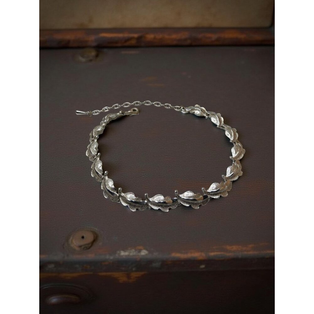 Vintage 1950's Karu Arke inc silver tone Art Deco style choker necklace